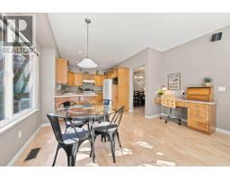 24100 102 Avenue, Maple Ridge, BC V2W1J1 Photo 8