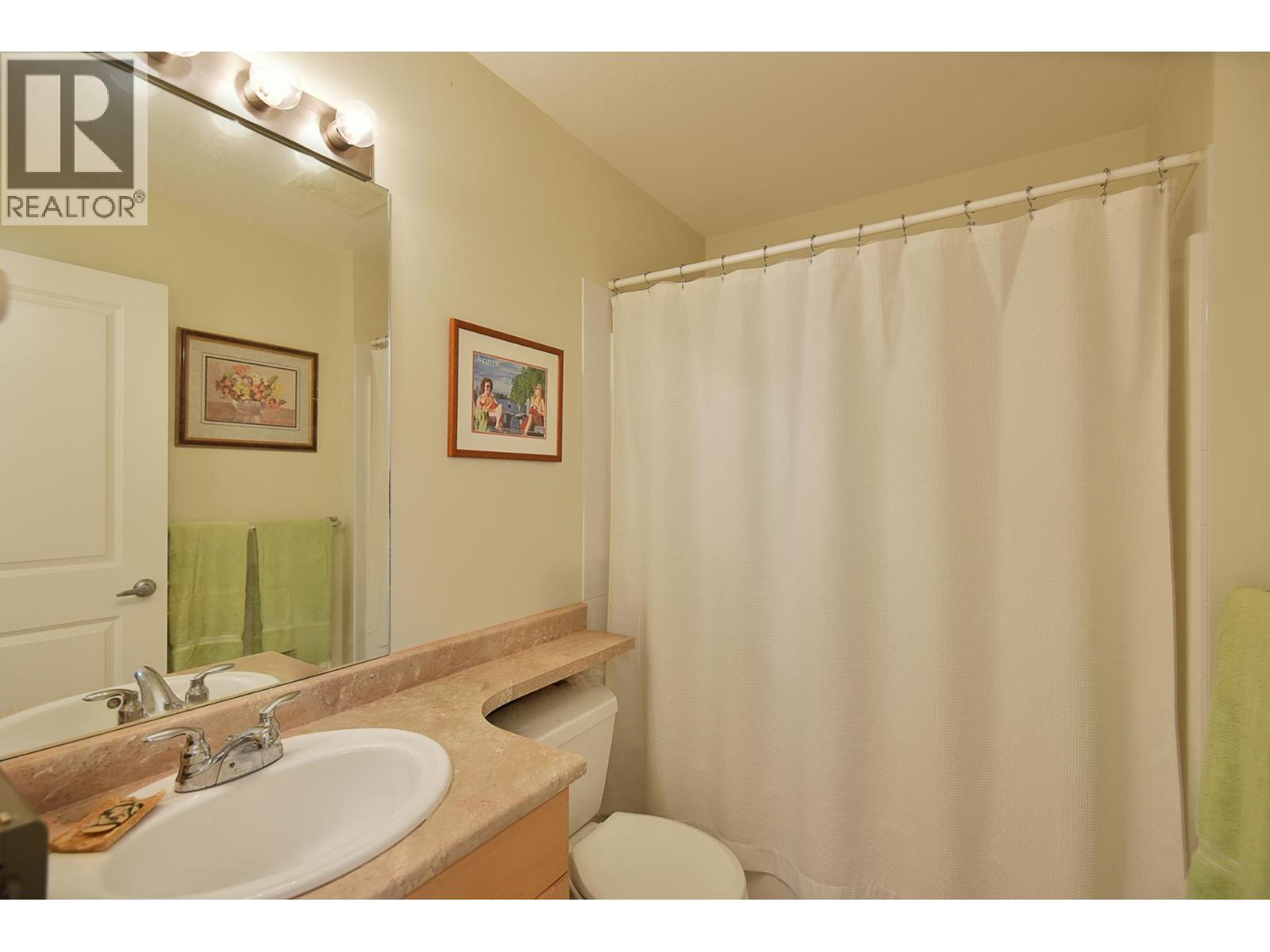 6340 WILLIAMS PLACE, Sechelt
