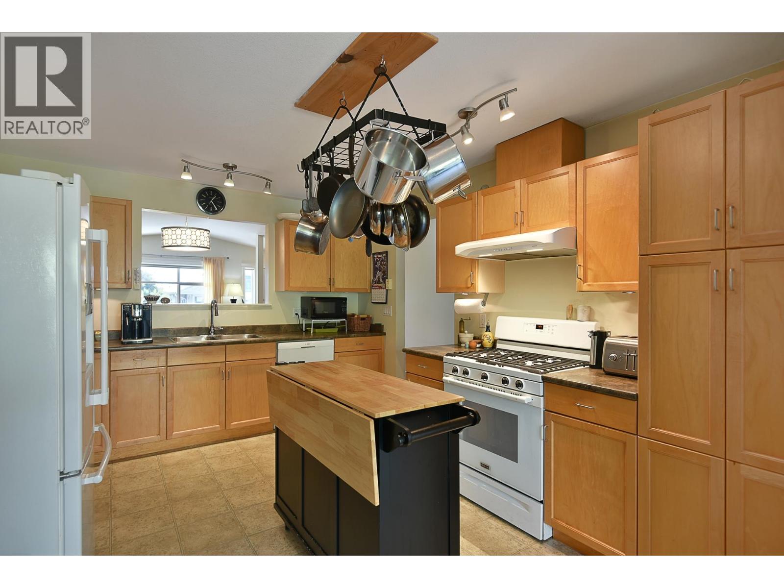 6340 WILLIAMS PLACE, Sechelt
