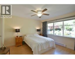 6340 Williams Place, Sechelt, BC V7Z0M6 Photo 14