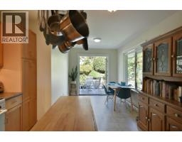 6340 Williams Place, Sechelt, BC V7Z0M6 Photo 6