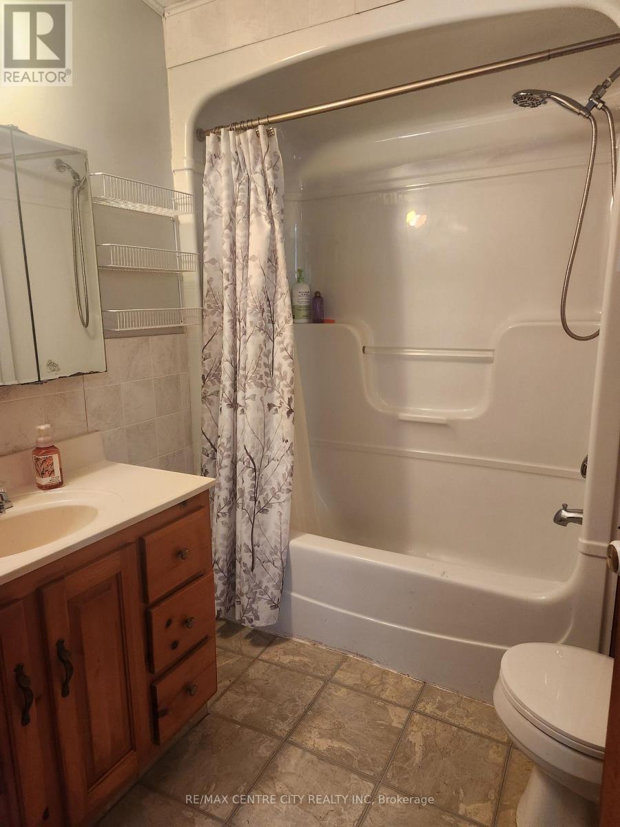 244 ELM STREET W - 6