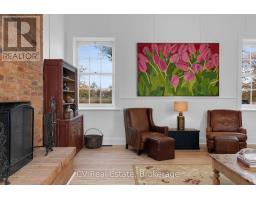 1174 10 Nottawasaga Concession, Clearview, ON L0M1H0 Photo 18