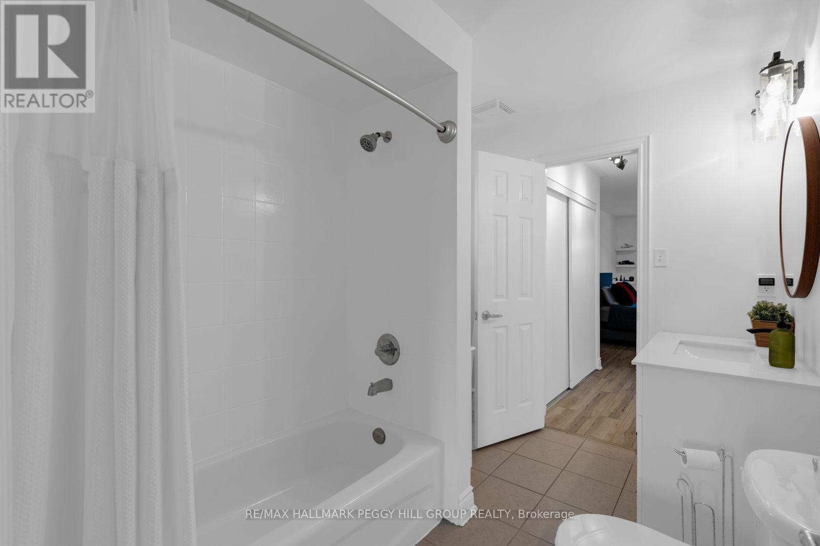 53 Tudor Crescent, Barrie photo 18