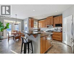 5pc Bathroom - 716 Boulder Creek Drive Se, Langdon, AB T0J1X3 Photo 8