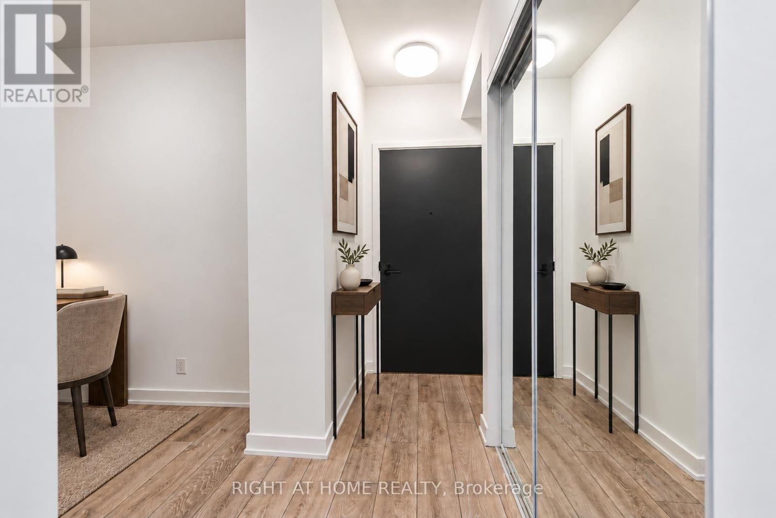 108 Peter Street — photo 17