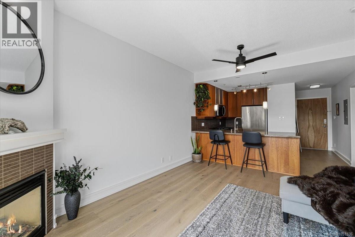 #606 194 Beachside Dr - Image 12