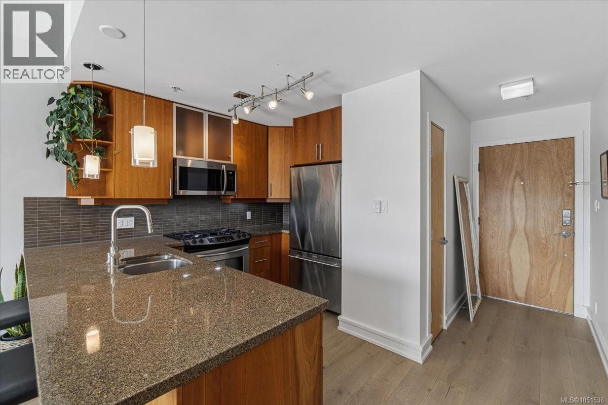 #606 194 Beachside Dr - Image 7