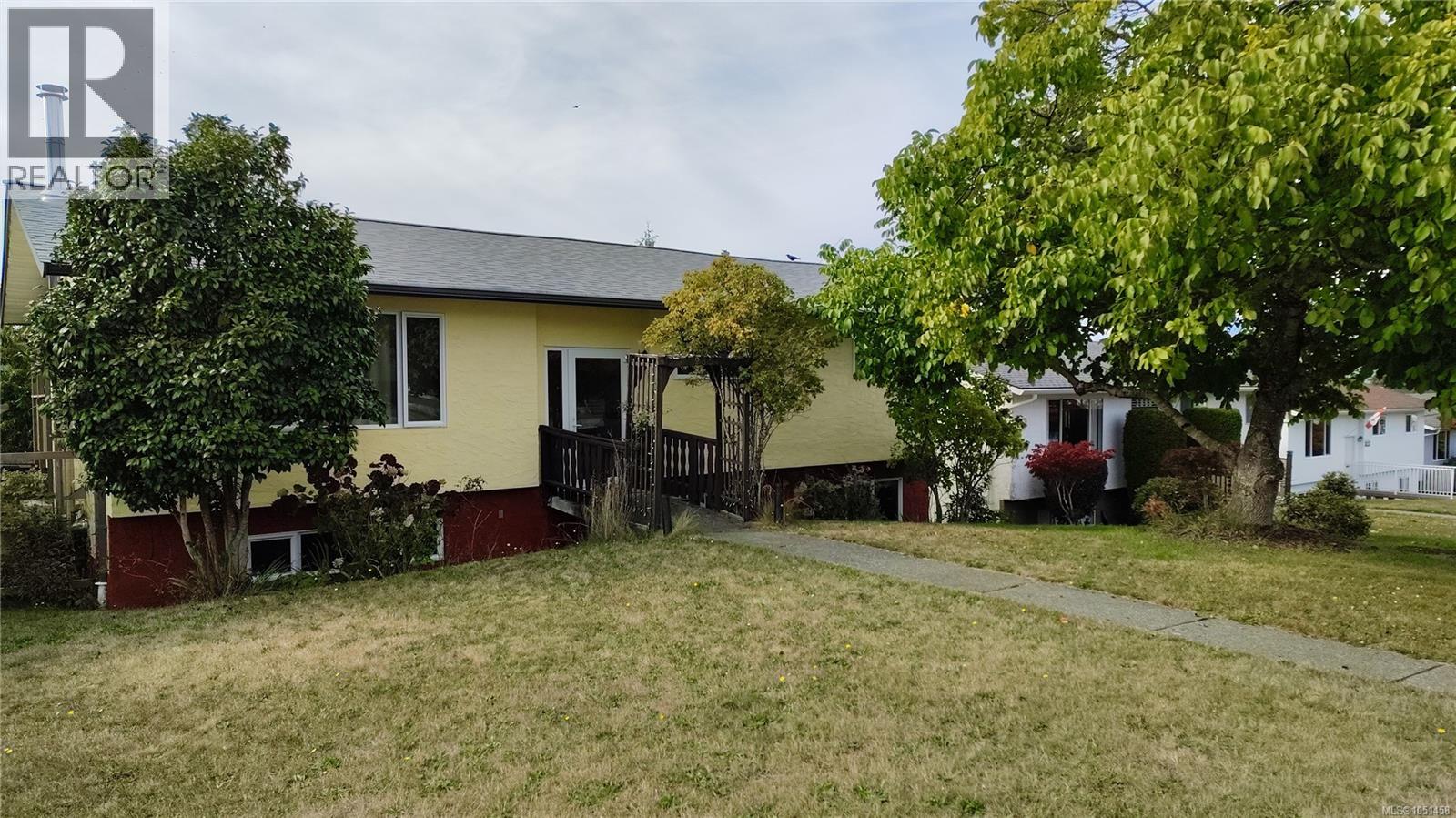 2858 14th Ave - 1