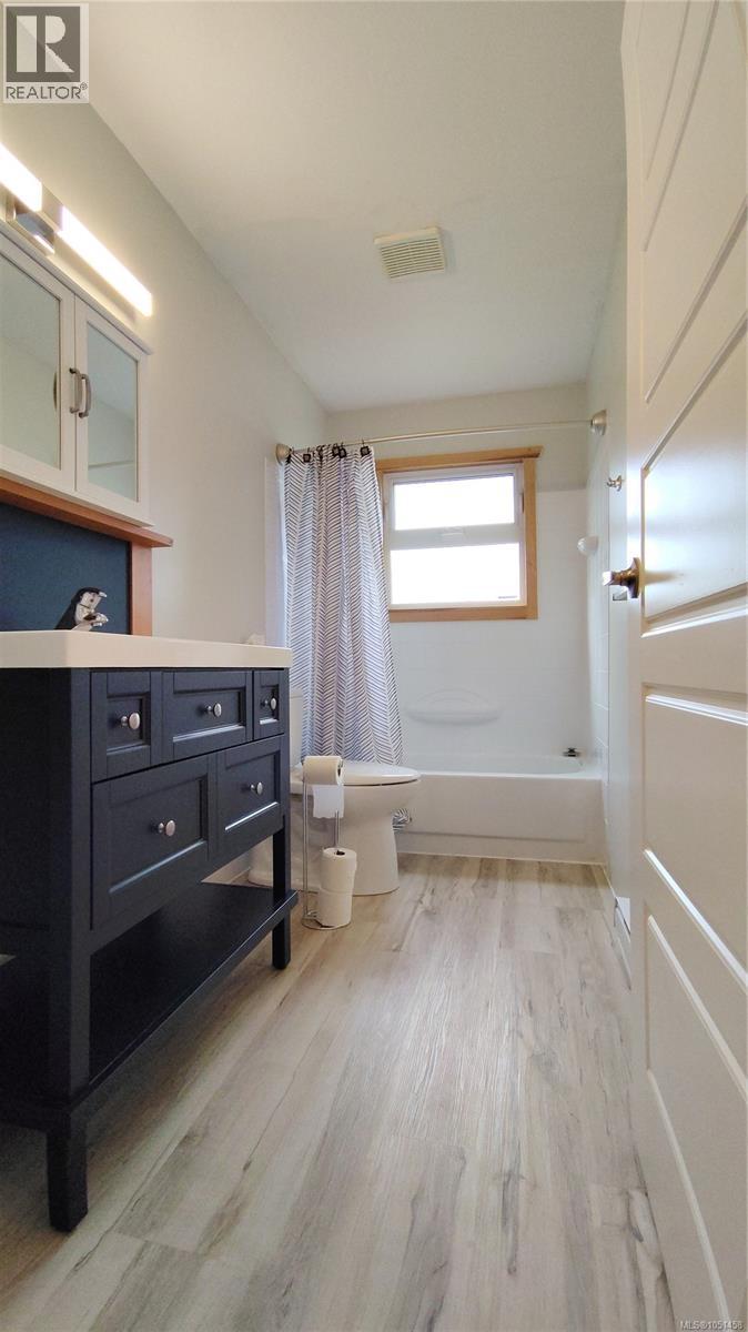 2858 14th Ave - Image 8