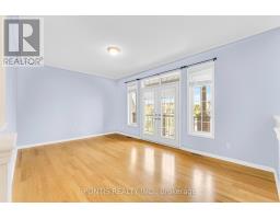 Family room - 14 Arrowstone Court, Brampton, ON L6R0V5 Photo 7