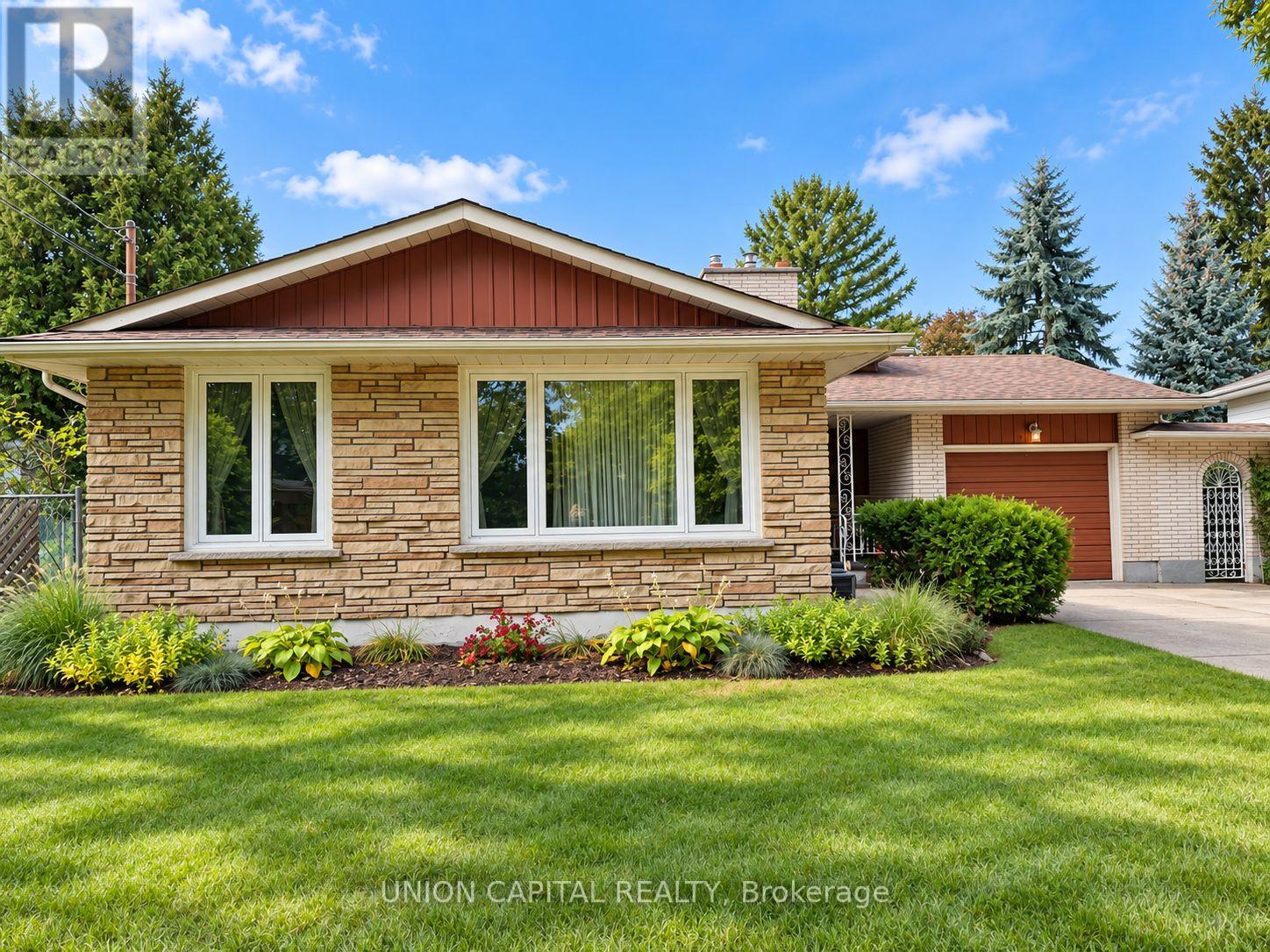 21 CROYDON DRIVE - 1