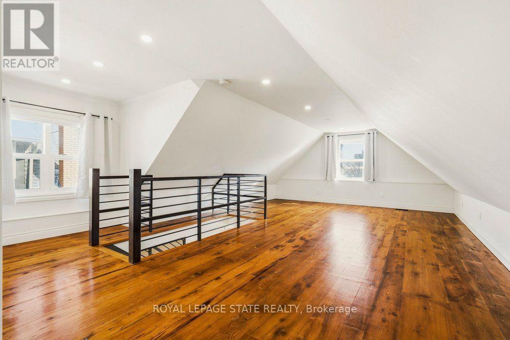 282 Hess Street South, Hamilton, ON photo 26