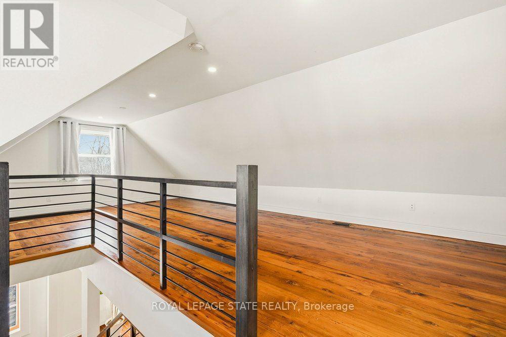 282 Hess Street South, Hamilton, ON photo 27