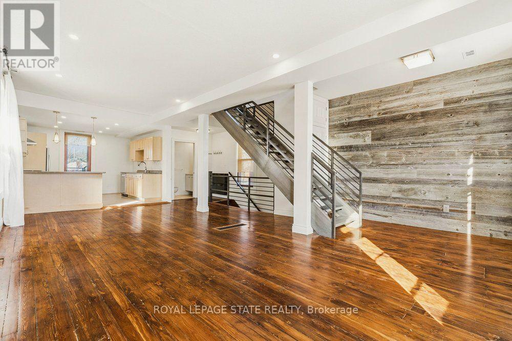 282 Hess Street South, Hamilton, ON photo 17