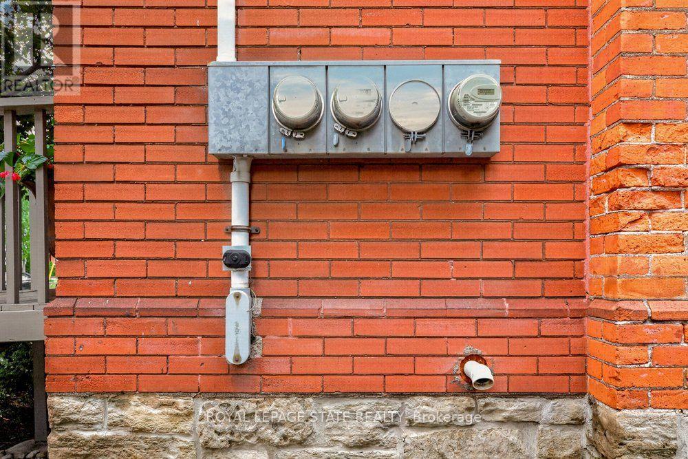 282 Hess Street South, Hamilton, ON photo 40