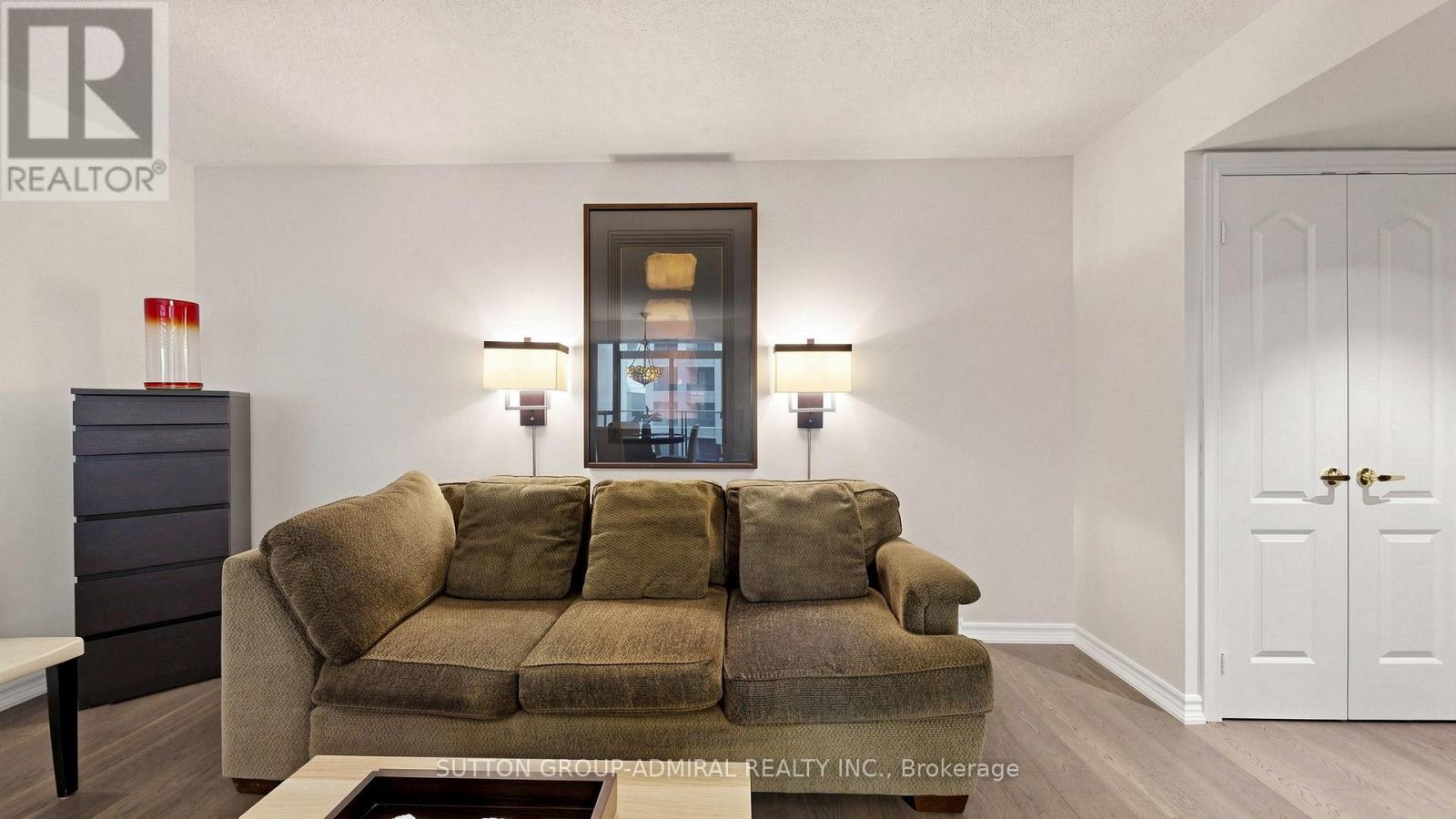 #701 30 HAYDEN STREET - 27