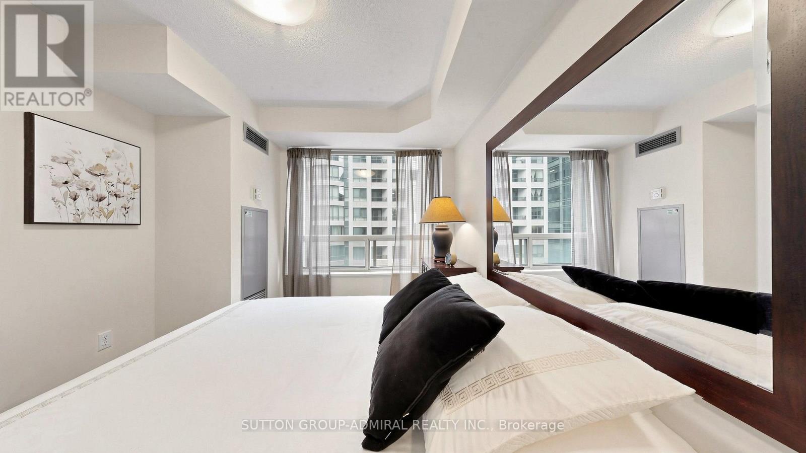 #701 30 HAYDEN STREET - Image 33