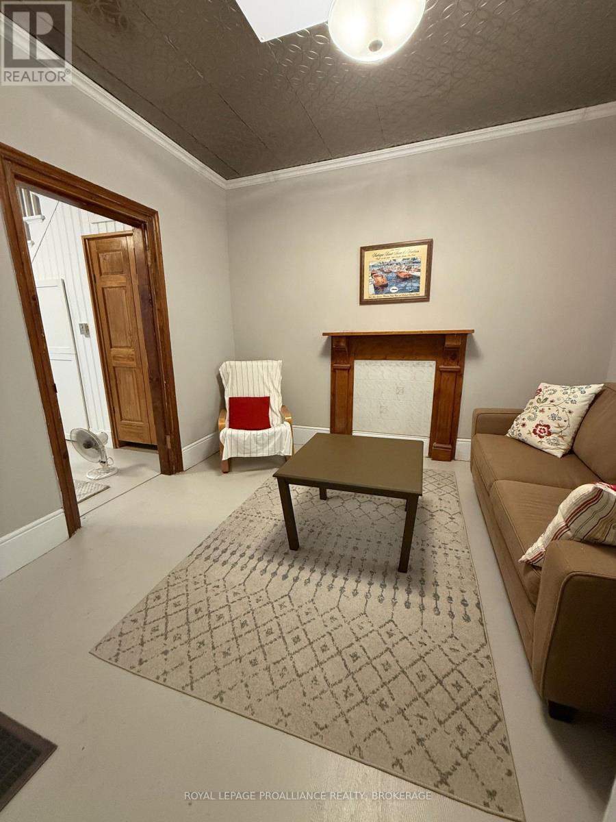272 Wellington Street — photo 15