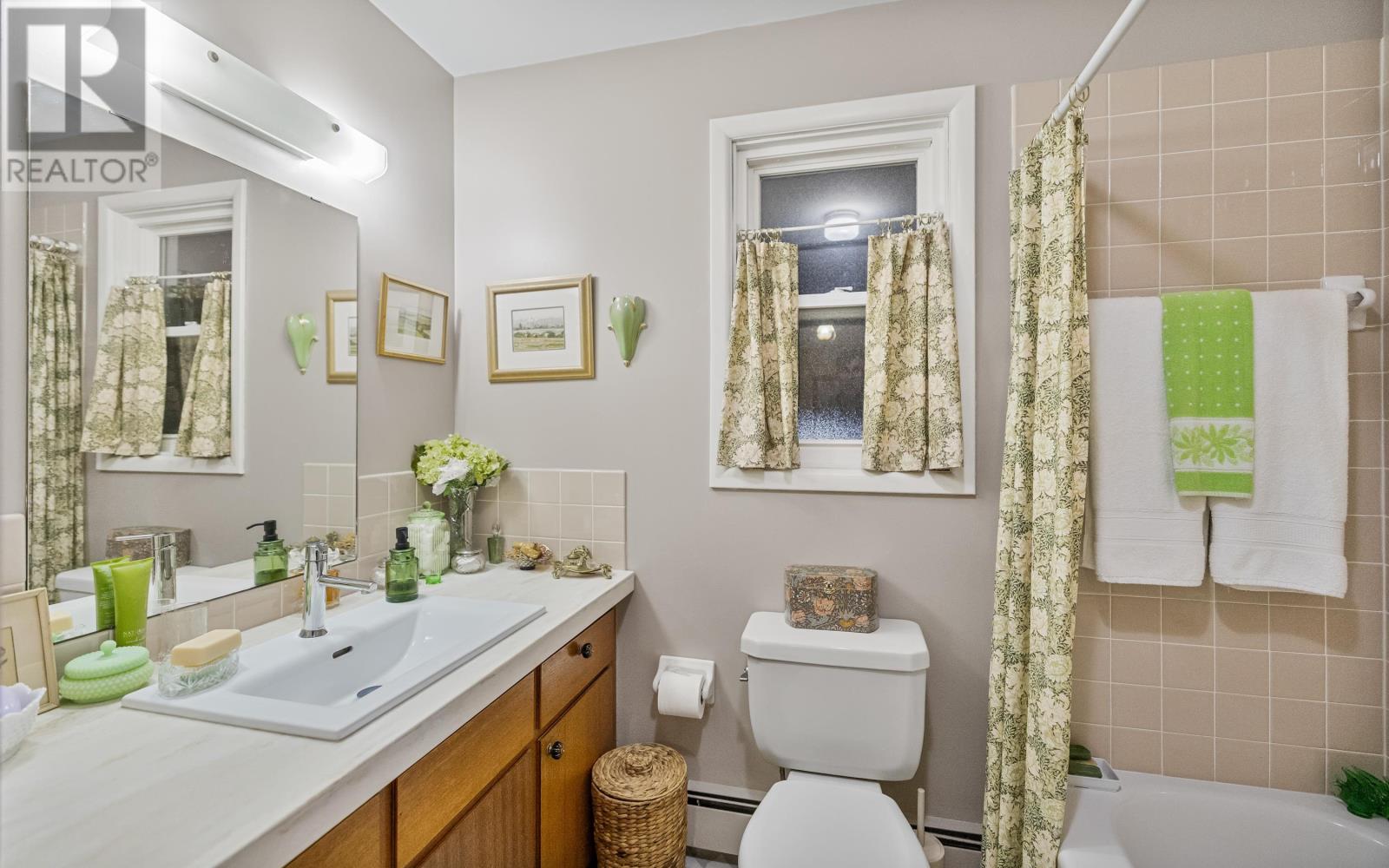21 Smallwood Crescent - 23