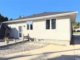 93 Crestwood Crescent, Winnipeg, MB R2J1H8 Photo 24