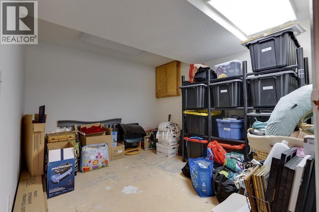 2108 6TH AVENUE - 24