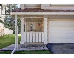 738 Queenston Terrace SE - photo 3