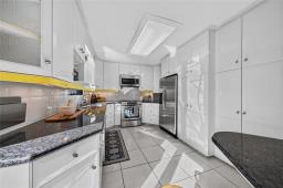 26 Oswald Bay, Winnipeg, MB R3R2W5 Photo 16