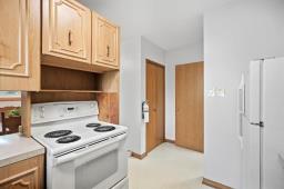 26 Waterford Bay, Winnipeg, MB R3T1H5 Photo 12