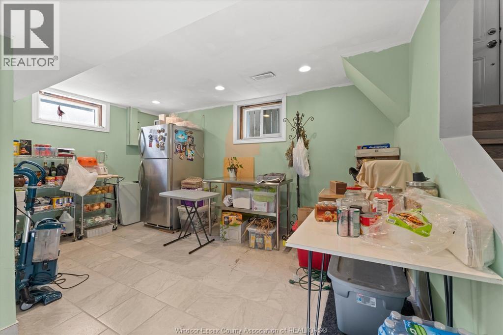 931 LILLIAN AVENUE - 12