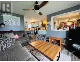 2pc Bathroom - 21 Snowden Avenue, Amherst, NS B4H2N1 Photo 8
