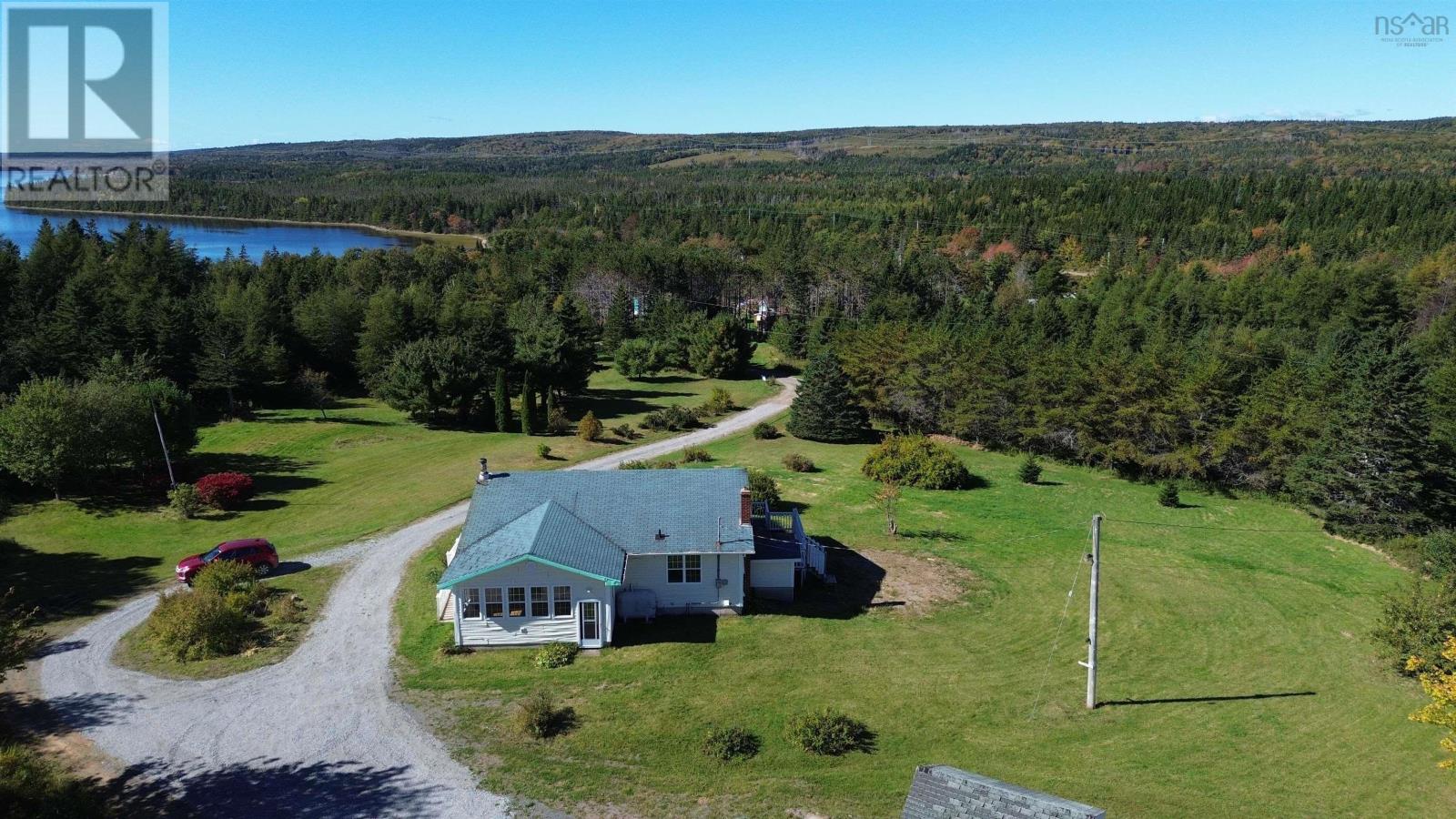 290 MacVicar Road - Image 10
