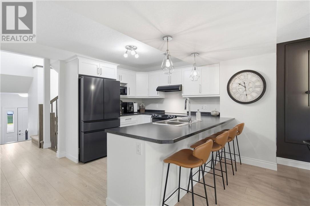 166 Eclipse Crescent - Image 6