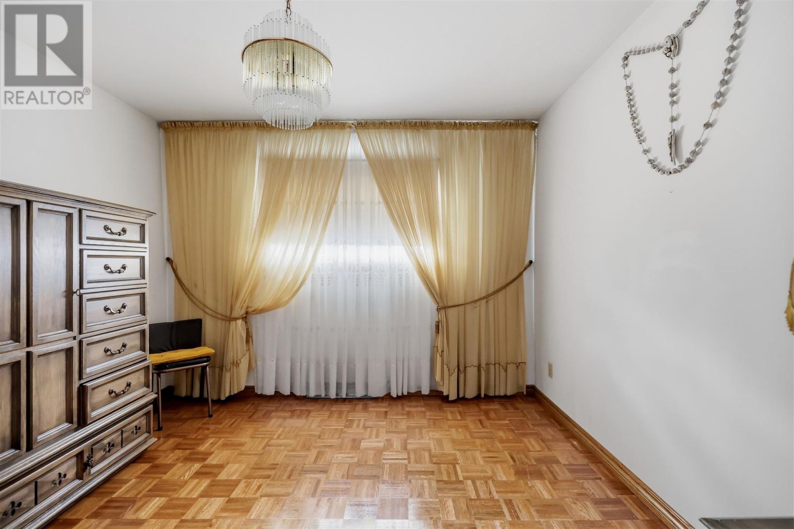 3 Dawson AVE - 14