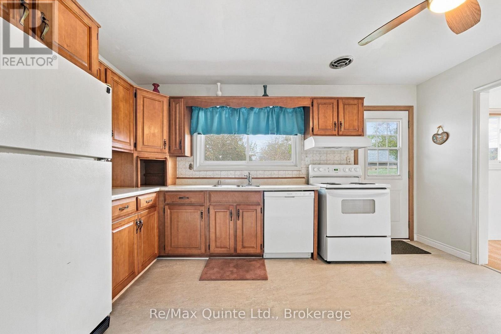 51 Keller Drive, Belleville, ON photo 14