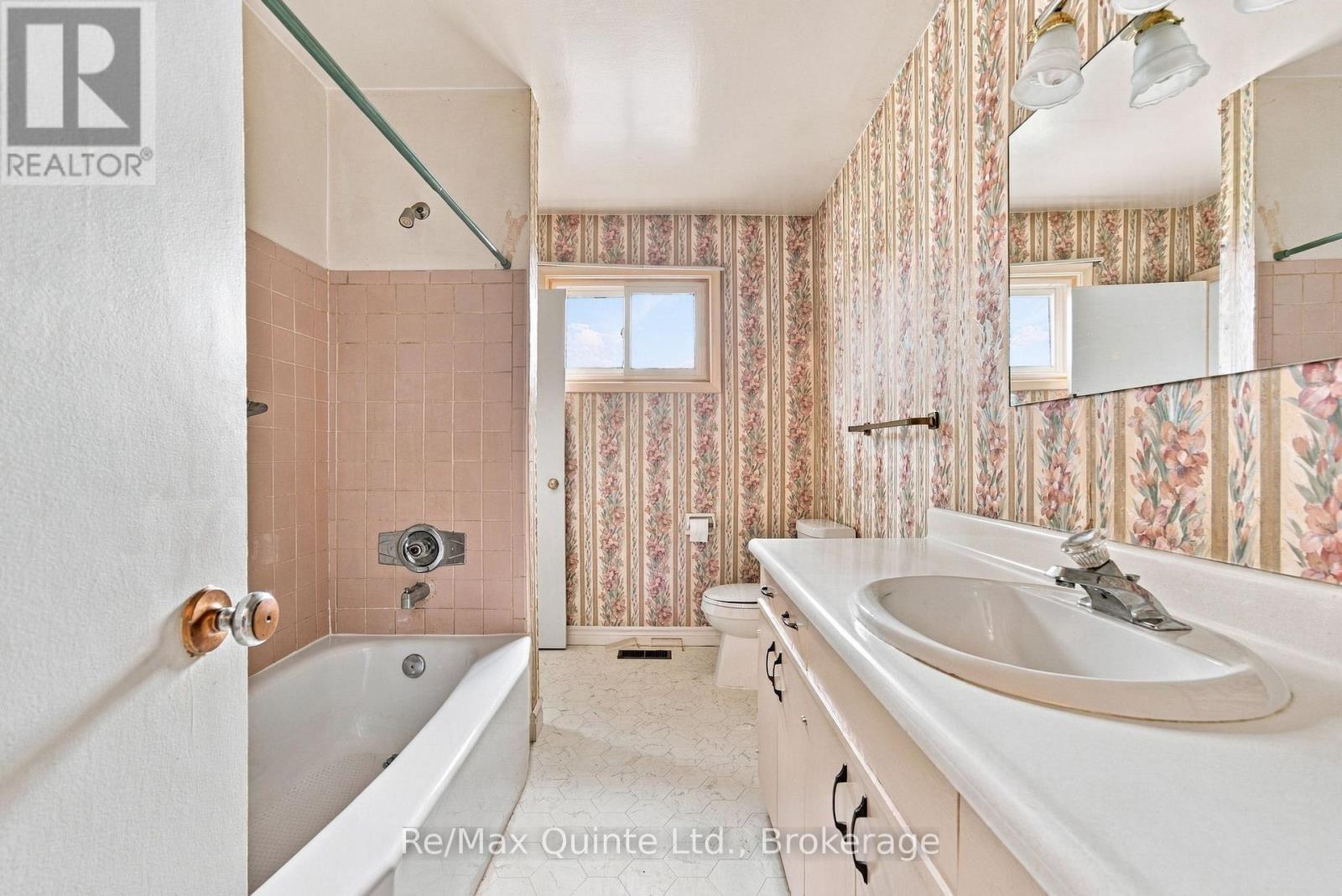 51 Keller Drive, Belleville, ON photo 23