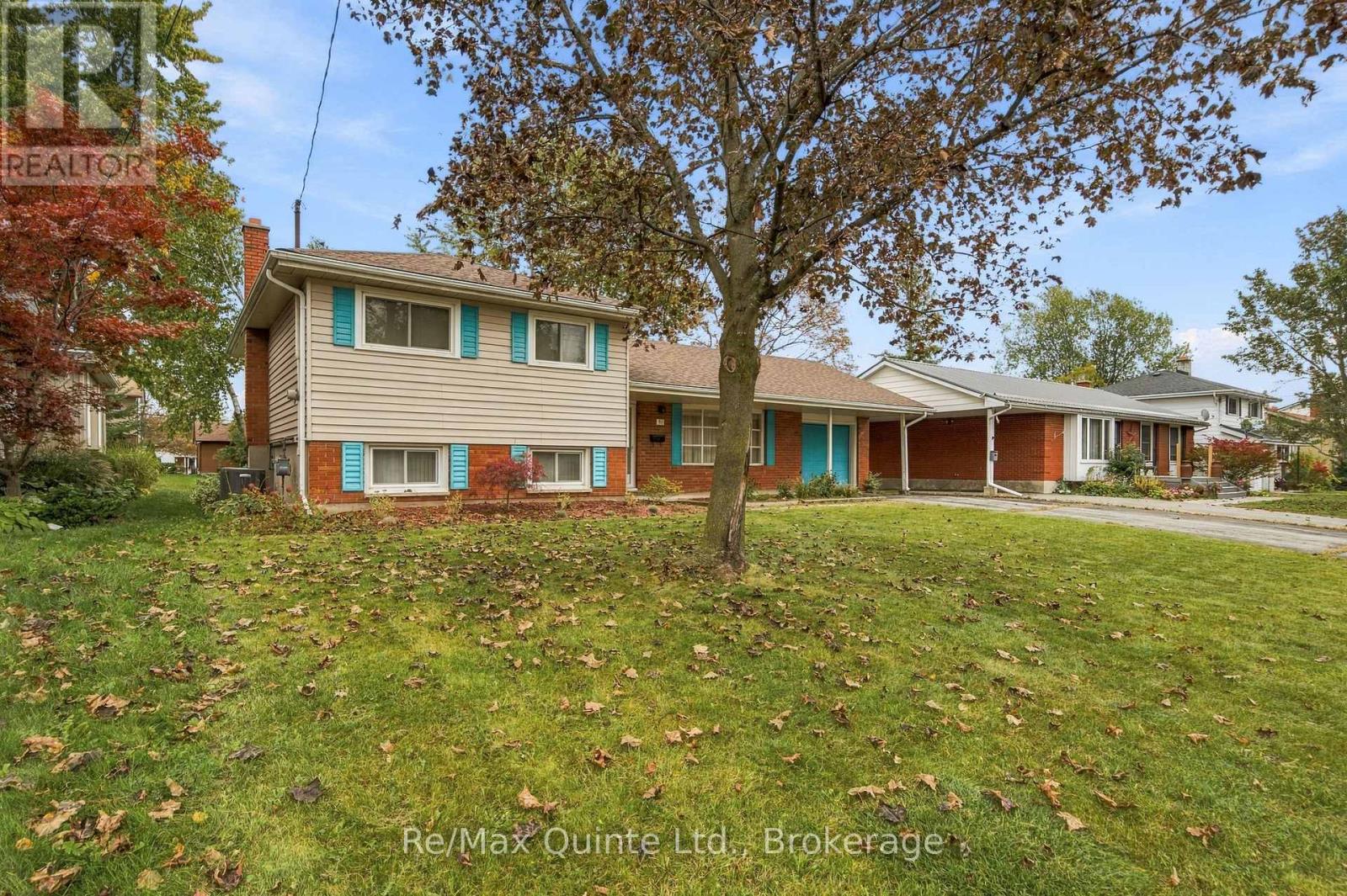 51 KELLER DRIVE - 3