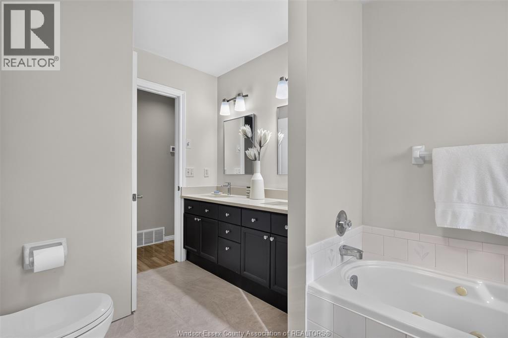 2357 Docherty DRIVE - 32