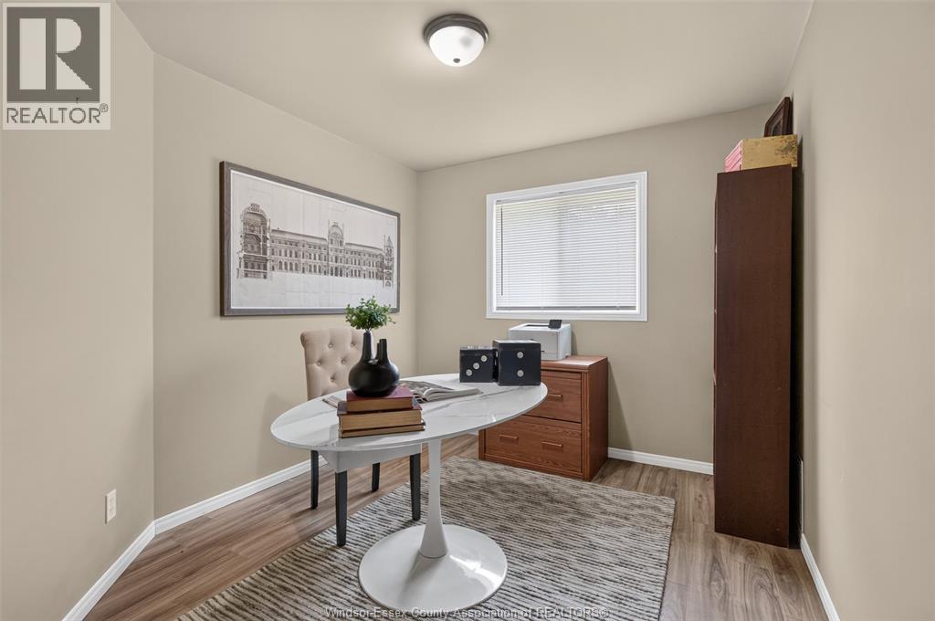 2357 Docherty DRIVE - Image 33
