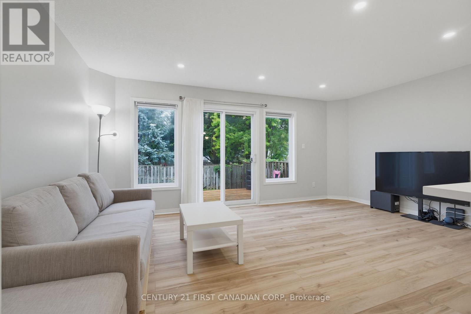 776 SILVERSMITH STREET - Image 15