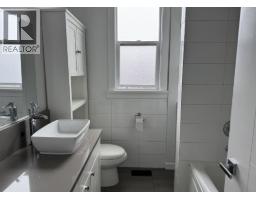101 130 Lonsdale Avenue, North Vancouver, BC V7M2E8 Photo 13