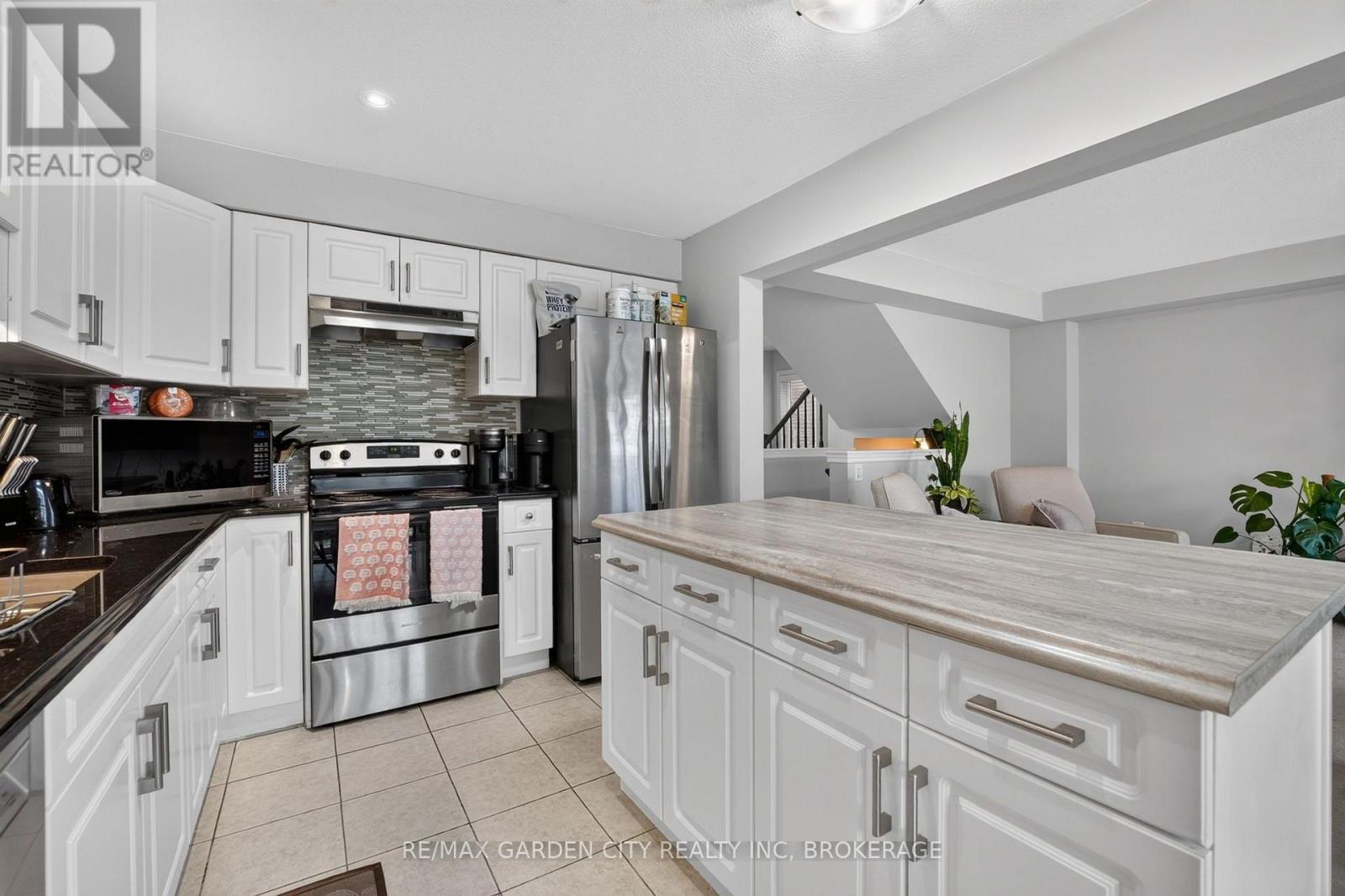 53 ELDERBERRY ROAD - 19