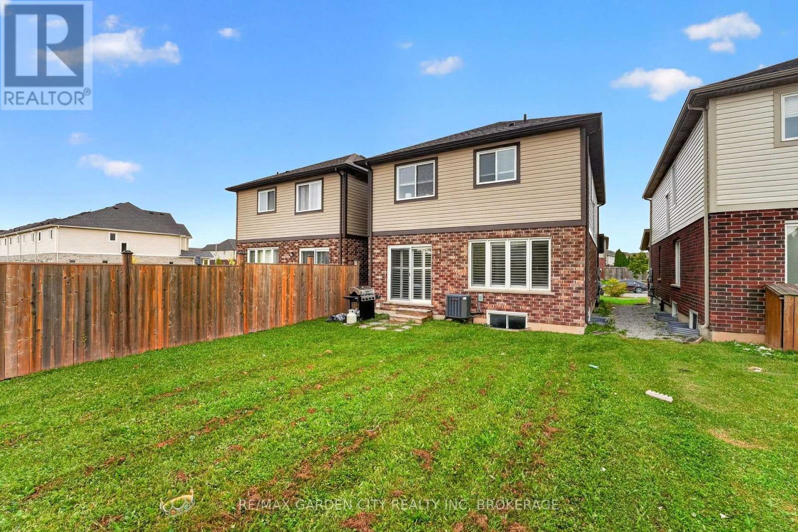 53 ELDERBERRY ROAD - 37