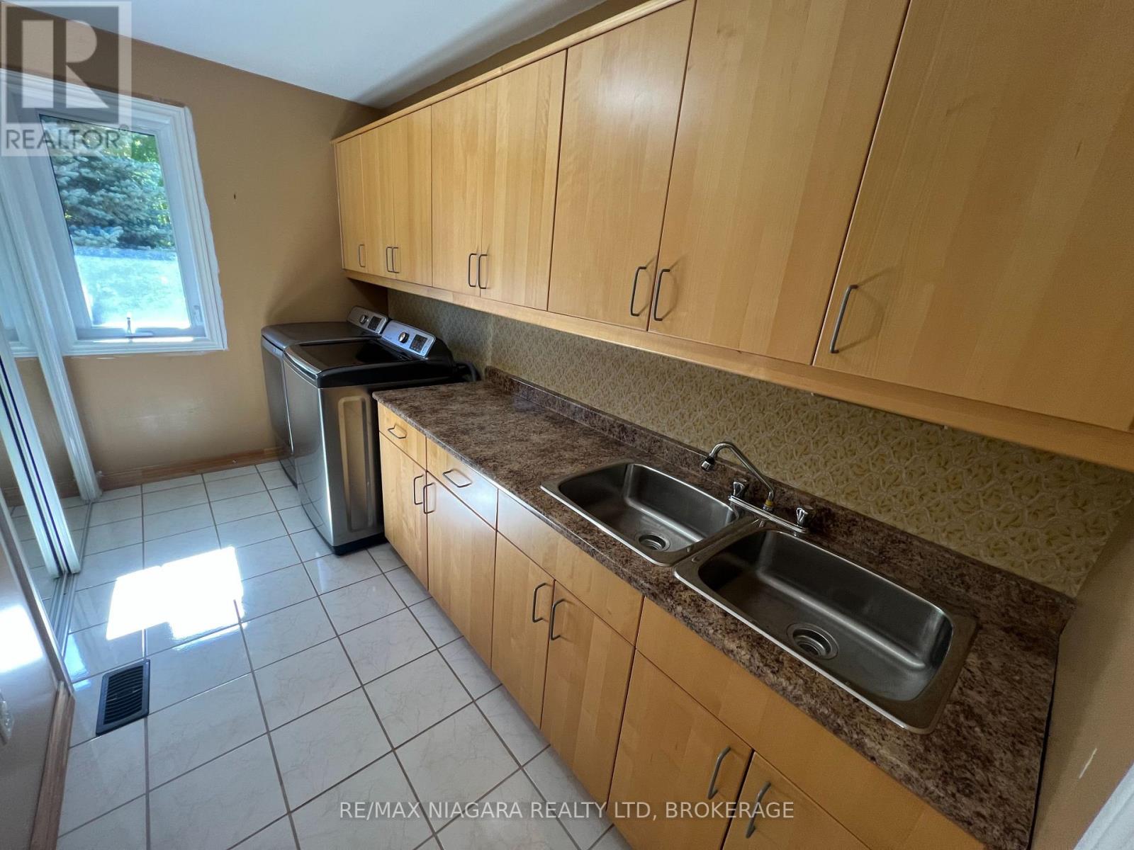 709 ROLAND ROAD - Image 30