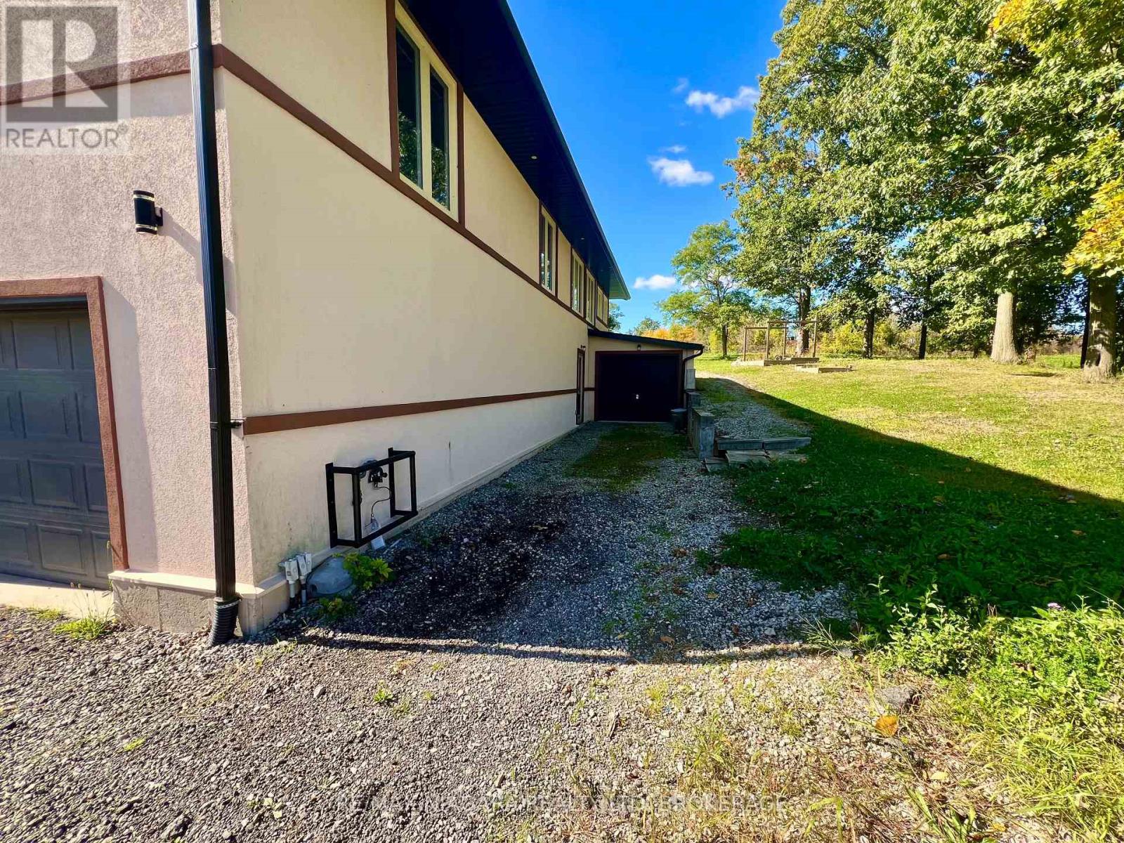 709 ROLAND ROAD - Image 44