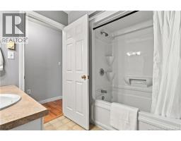 28 Harley Avenue, photo 16