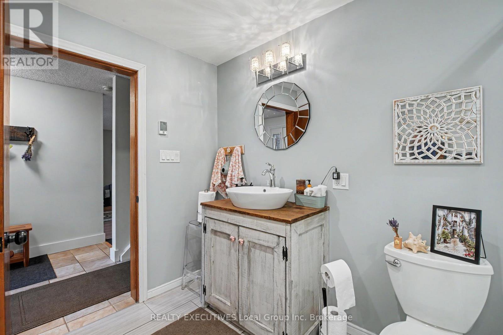 824 SKI CLUB ROAD - Image 31