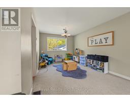 Living room - 9614 Hwy 63, Unorganized Townships, ON P0H2A0 Photo 7