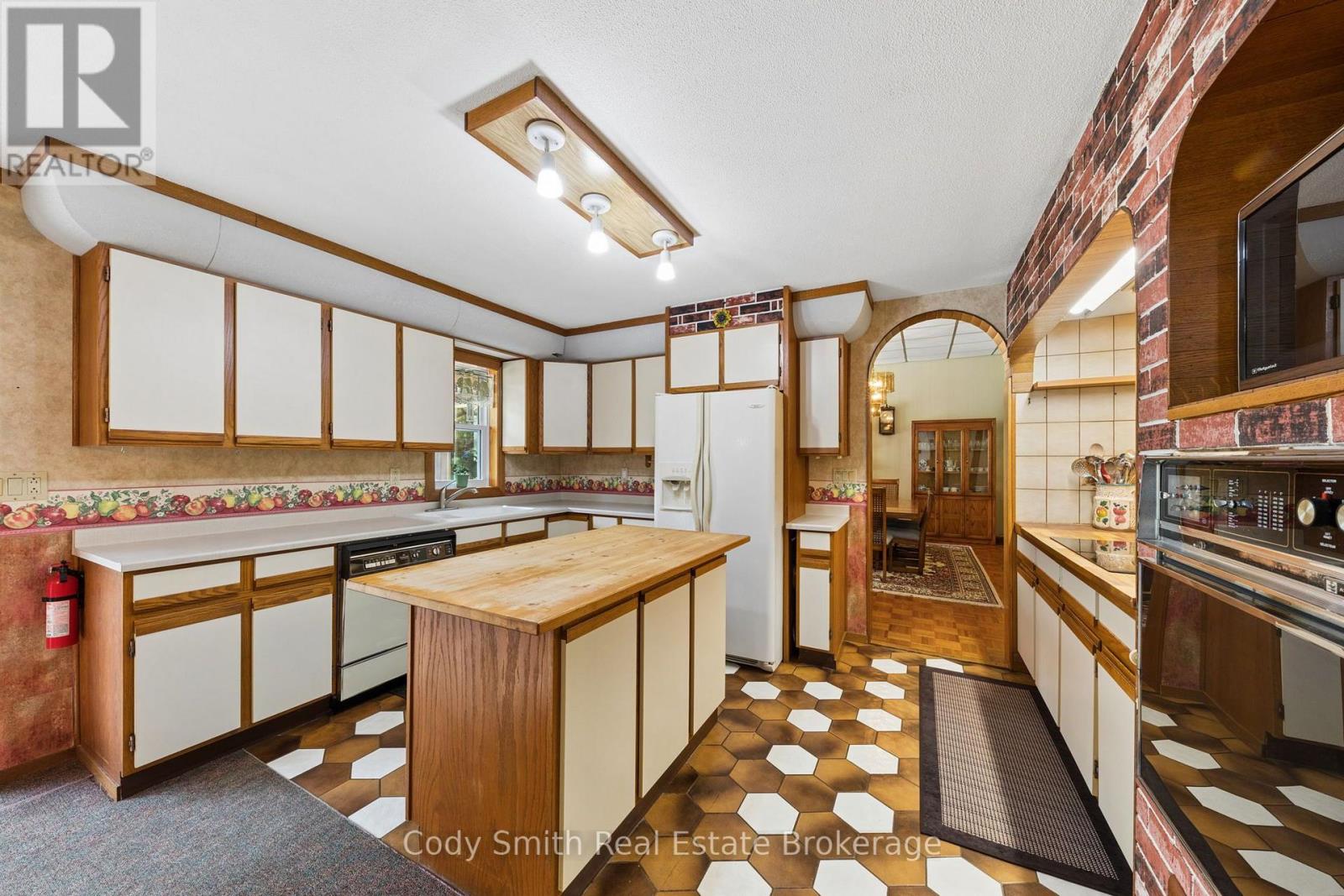 2080 SANDHILL ROAD - Image 17