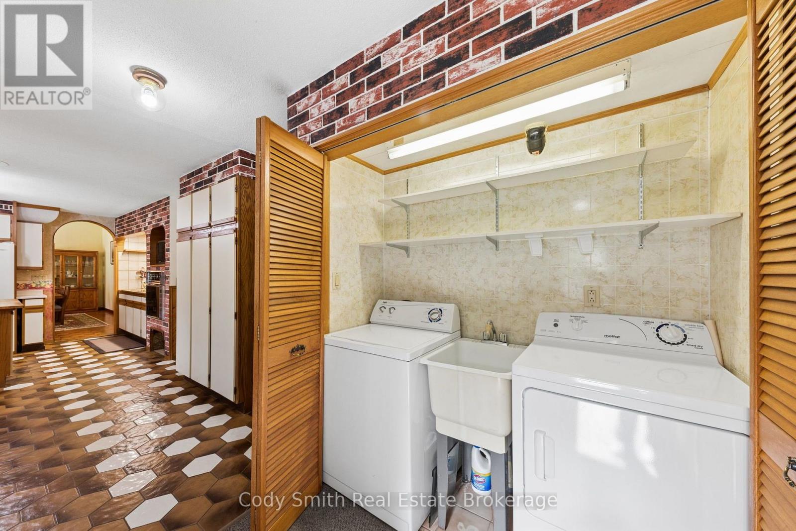2080 SANDHILL ROAD - Image 25